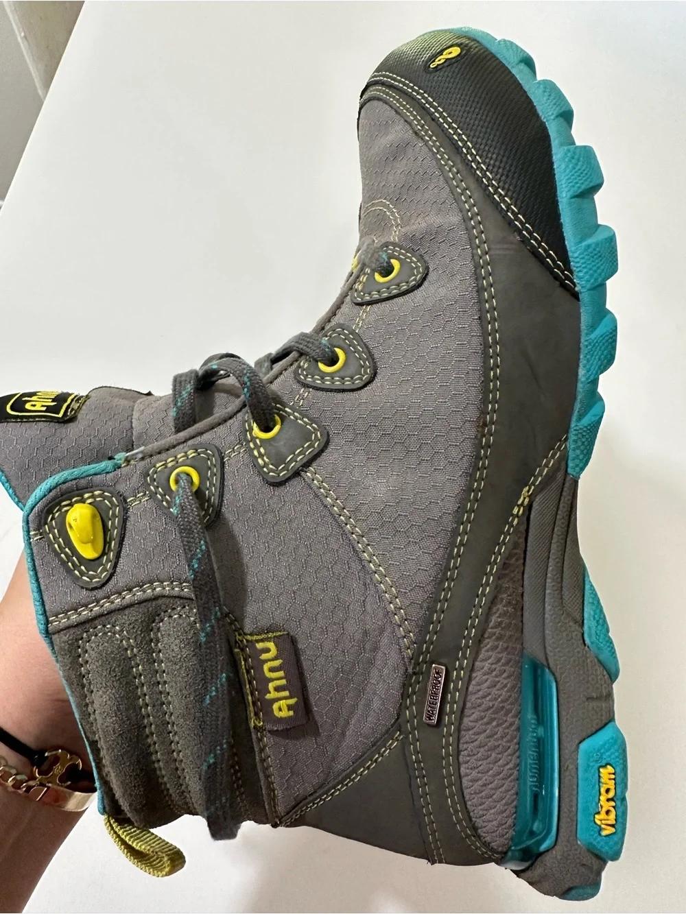 Ahnu Sugarpine Waterproof Hiking Boots Women's Size 7 Gray Turquoise F19114G